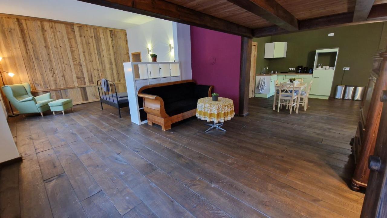 Liebevoll sanierte Altbauwohnung Waldsieversdorf Exterior foto